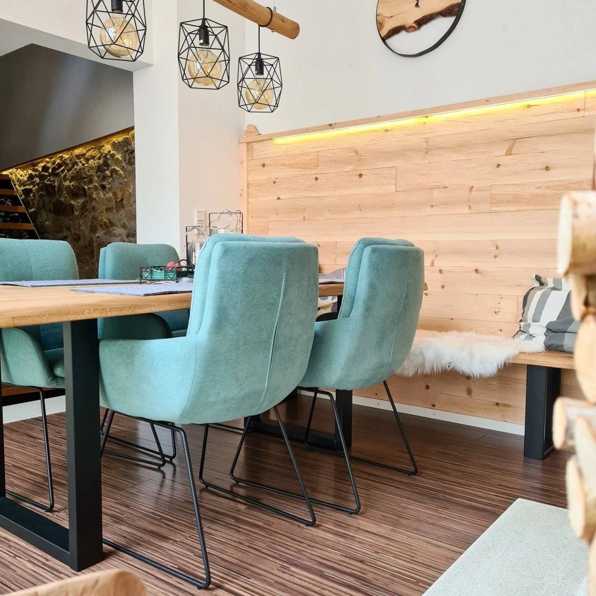 Wand - & Deckenverkleidung Zirbe gehackt - Image 4