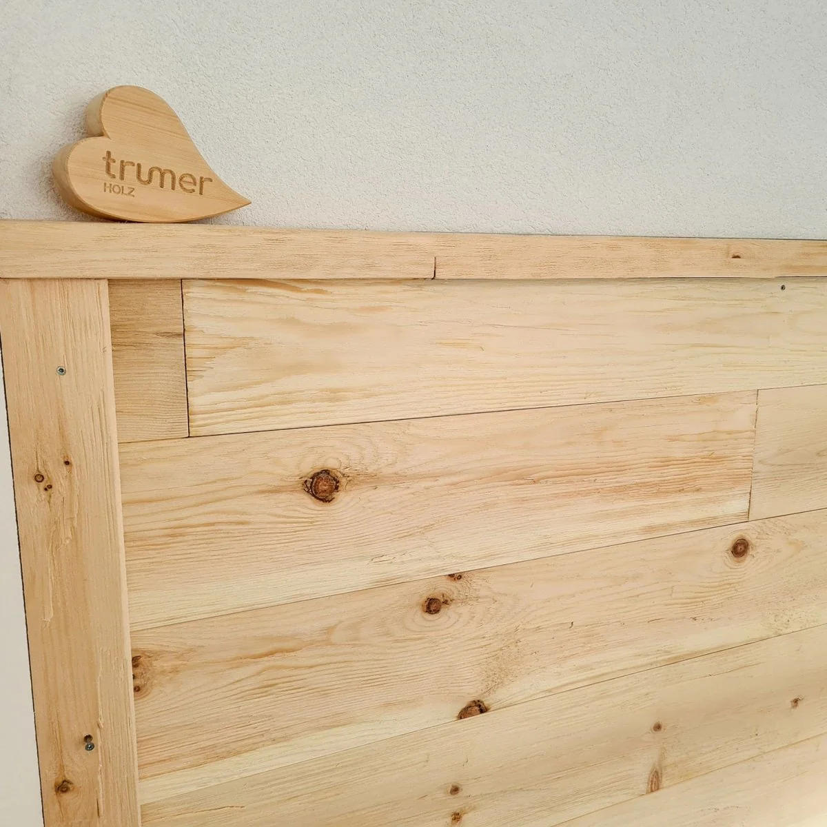 Wand - & Deckenverkleidung Zirbe gehackt - Image 5